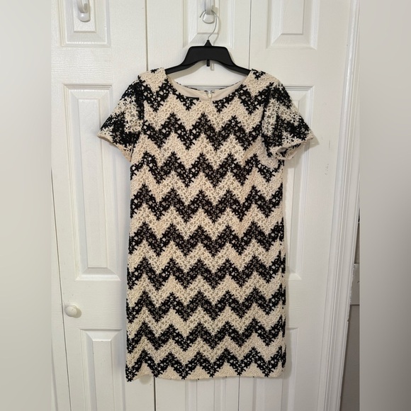 Talbot’s Women’s Black White Floral Lace Crochet Chevron Sheath Dress Career 8 - Picture 4 of 12